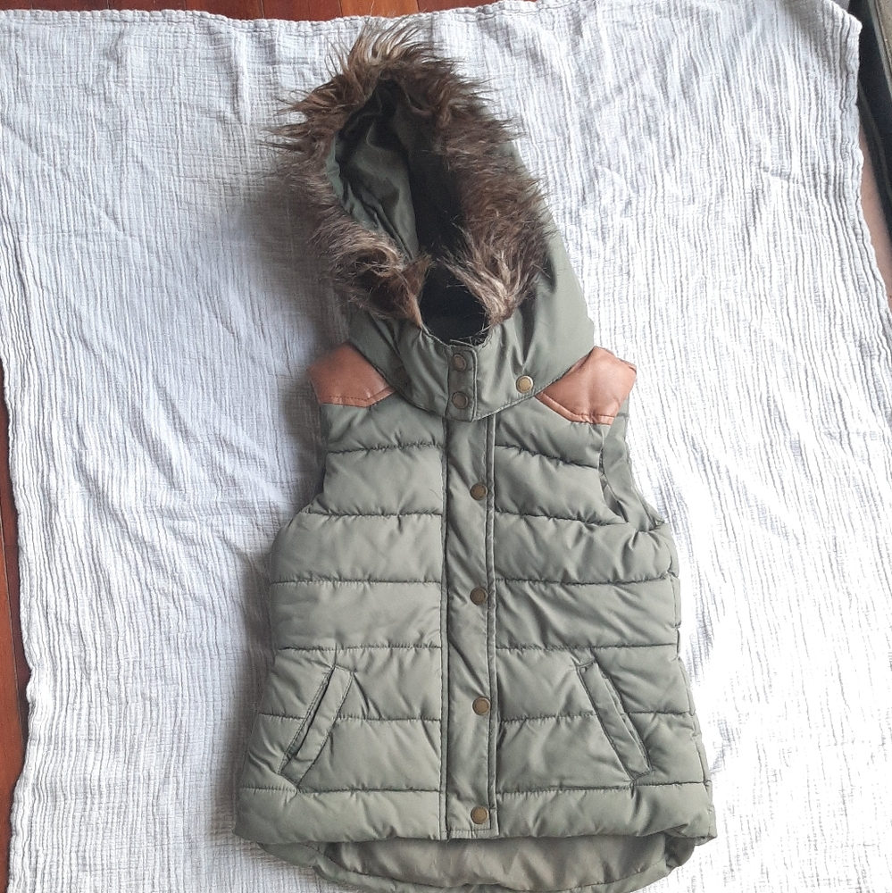 Green Puff Girls Vest